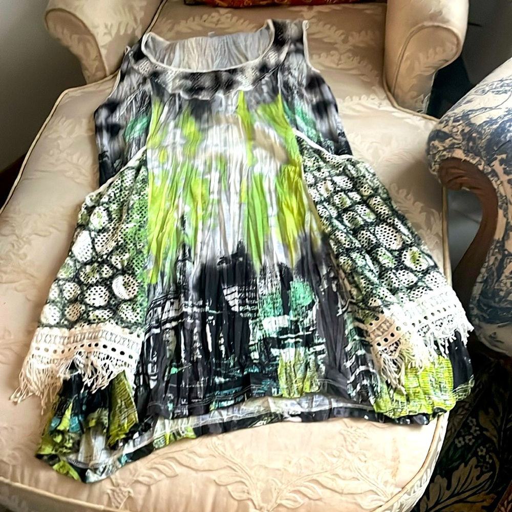 Adore summer tunic. Artisan details. Like new condition.